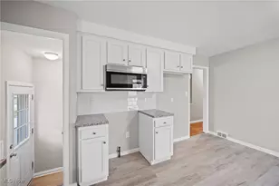 29488 Woodway Dr, Wickliffe, OH 44092 - Photo 9