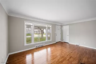 29488 Woodway Dr, Wickliffe, OH 44092 - Photo 3