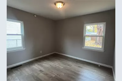 1766 Green Road, Madison, OH 44057 - Photo 9