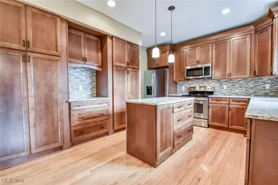 8254 Beaumont Drive, Mentor, OH 44060 - Photo 7