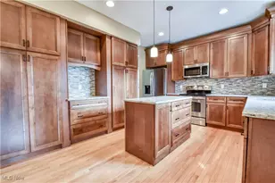 8254 Beaumont Dr, Mentor, OH 44060 - Photo 7