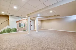 8254 Beaumont Dr, Mentor, OH 44060 - Photo 41