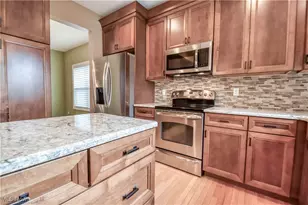 8254 Beaumont Dr, Mentor, OH 44060 - Photo 25