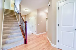 8254 Beaumont Dr, Mentor, OH 44060 - Photo 11