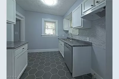 1033 Chalker Street, Akron, OH 44310 - Photo 9