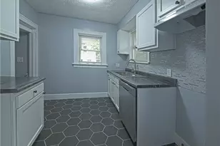 1033 Chalker St, Akron, OH 44310 - Photo 9