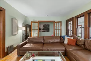 126 E Mapledale Ave, Akron, OH 44301 - Photo 7