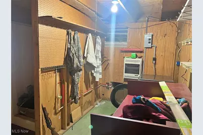 955 W Main Street, Washingtonville, OH 44490 - Photo 33