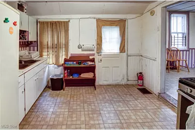 1593 E 45th Street, Loveland, OH 44103 - Photo 7