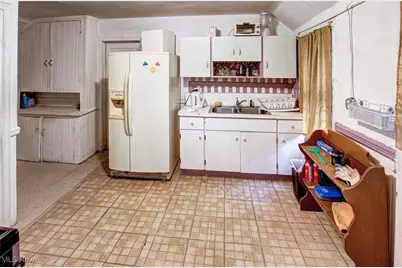 1593 E 45th Street, Loveland, OH 44103 - Photo 9