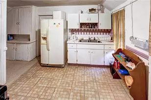 1593 E 45th St, Loveland, OH 44103 - Photo 9