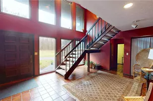 2915 Mill Gate Dr, Willoughby Hills, OH 44094 - Photo 3