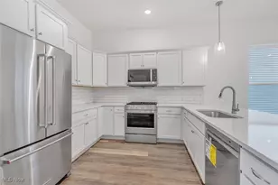 2253 E 97th St, Loveland, OH 44106 - Photo 7