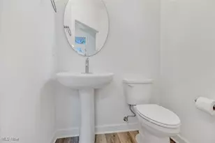 2253 E 97th St, Loveland, OH 44106 - Photo 11