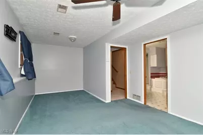 8010 Zupancic Drive, Garrettsville, OH 44231 - Photo 9