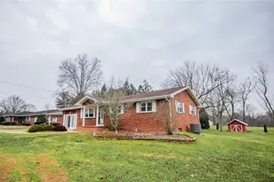 171 Veto Cir, Belpre, OH 45714 - Photo 5