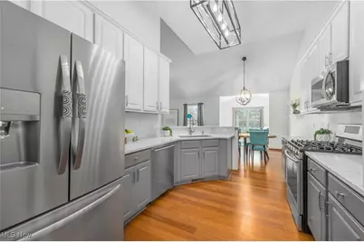 39111 Princeton Circle, Avon, OH 44011 - Photo 3