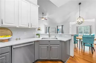 39111 Princeton Cir, Avon, OH 44011 - Photo 17