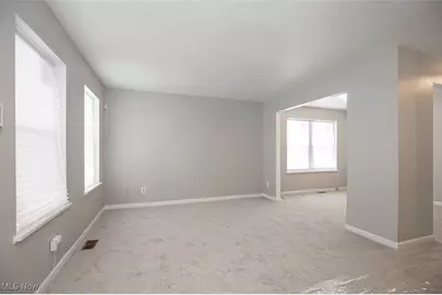 10203 Kennedy Avenue, Loveland, OH 44104 - Photo 5