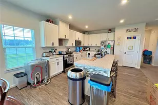 231 Liberty Ln, Wellington, OH 44090 - Photo 9