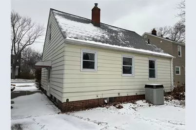 363 E 324th Street, Willowick, OH 44095 - Photo 7