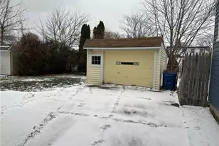 363 E 324th St, Willowick, OH 44095 - Photo 5