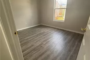 558 Lenox Ct, Grandview Heights, OH 44147 - Photo 13