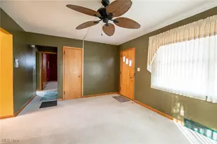 1074 N Main St, Akron, OH 44310 - Photo 5