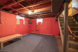 1074 N Main St, Akron, OH 44310 - Photo 11