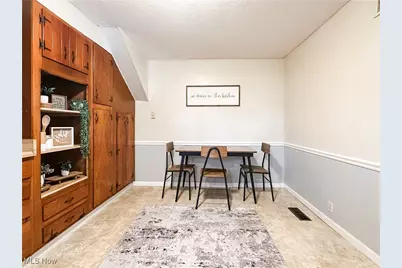 805 Warren Avenue, Belpre, OH 45714 - Photo 7