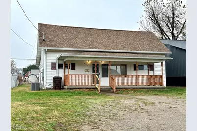 805 Warren Avenue, Belpre, OH 45714 - Photo 1