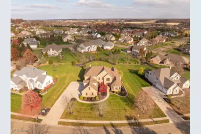 8568 Mackenzie Avenue NW, North Canton, OH 44720 - Photo 3