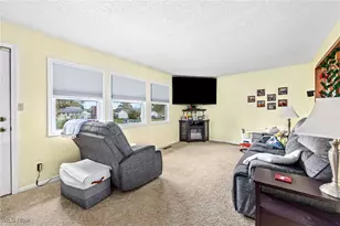 4262 Oxford Dr, Brunswick, OH 44212 - Photo 13