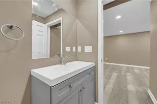 1390 Mussel Shoals Dr, Brunswick, OH 44212 - Photo 13