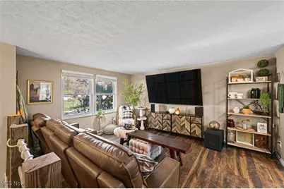 7084 Lake Road E, Madison, OH 44057 - Photo 9