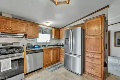 275 Ashwood Drive, Elyria, OH 44035 - Photo 15