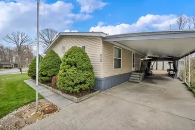 275 Ashwood Drive, Elyria, OH 44035 - Photo 3