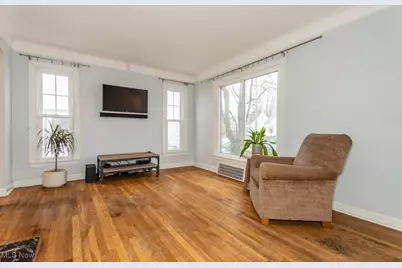 408 E 322nd Street, Willowick, OH 44095 - Photo 3