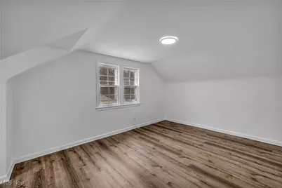 19315 Gladstone Road, Warrensville Heights, OH 44122 - Photo 29