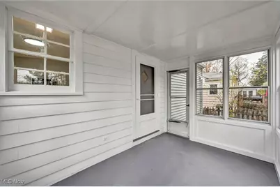 19315 Gladstone Road, Warrensville Heights, OH 44122 - Photo 37