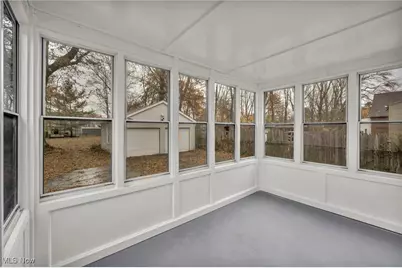 19315 Gladstone Road, Warrensville Heights, OH 44122 - Photo 39