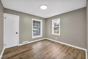 19315 Gladstone Rd, Warrensville Heights, OH 44122 - Photo 17