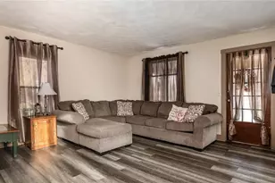 8755 Main St SE, Corning, OH 43730 - Photo 5