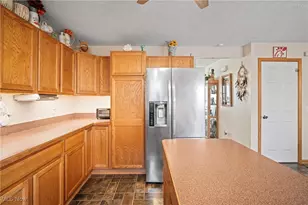 1121 Brittany Blvd, Akron, OH 44312 - Photo 7