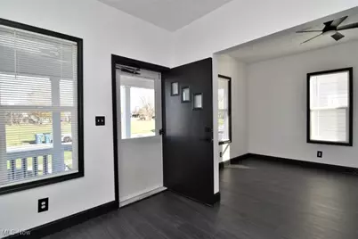 1321 W 10th Street, Lorain, OH 44052 - Photo 5