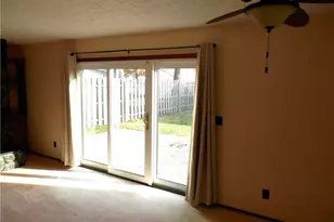 30054 Robert St, Wickliffe, OH 44092 - Photo 9