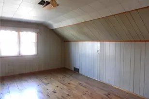 30054 Robert St, Wickliffe, OH 44092 - Photo 17