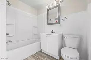 111 Akers Ave, Akron, OH 44312 - Photo 27