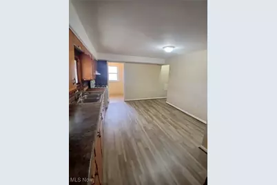 142 N Bridge Street, Struthers, OH 44471 - Photo 5