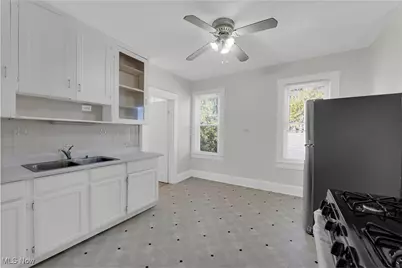 20101 Tracy Avenue, Euclid, OH 44123 - Photo 7